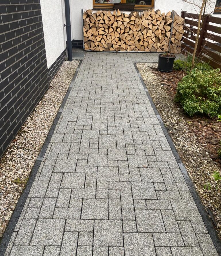 Mycie kostki brukowej we Wrocławiu – efekt po czyszczeniu i impregnacji 110 m2